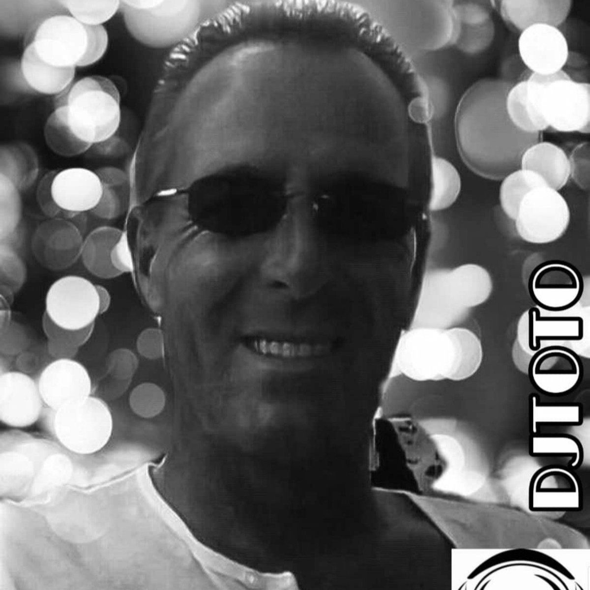 Show cover of DJTOTOSWEBRADIO