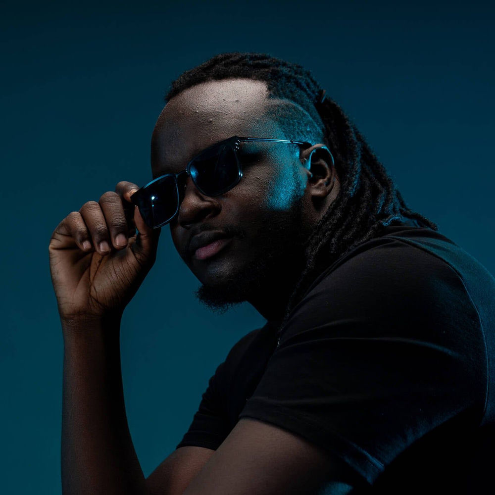 Listen to DJ TOPHAZ MIXES podcast | Deezer