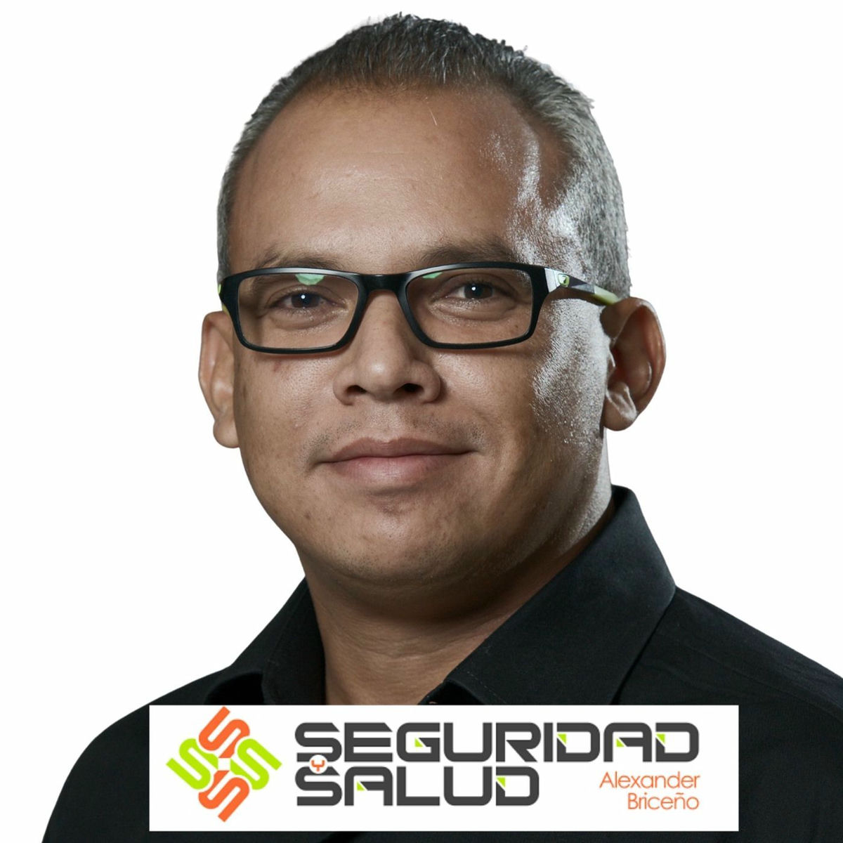 Show cover of Seguridad, Salud y mucho +