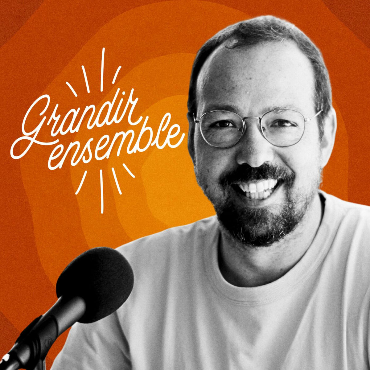 Show cover of Grandir Ensemble