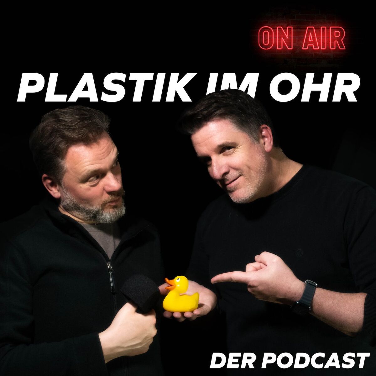 Show cover of Plastik im Ohr - Der Podcast