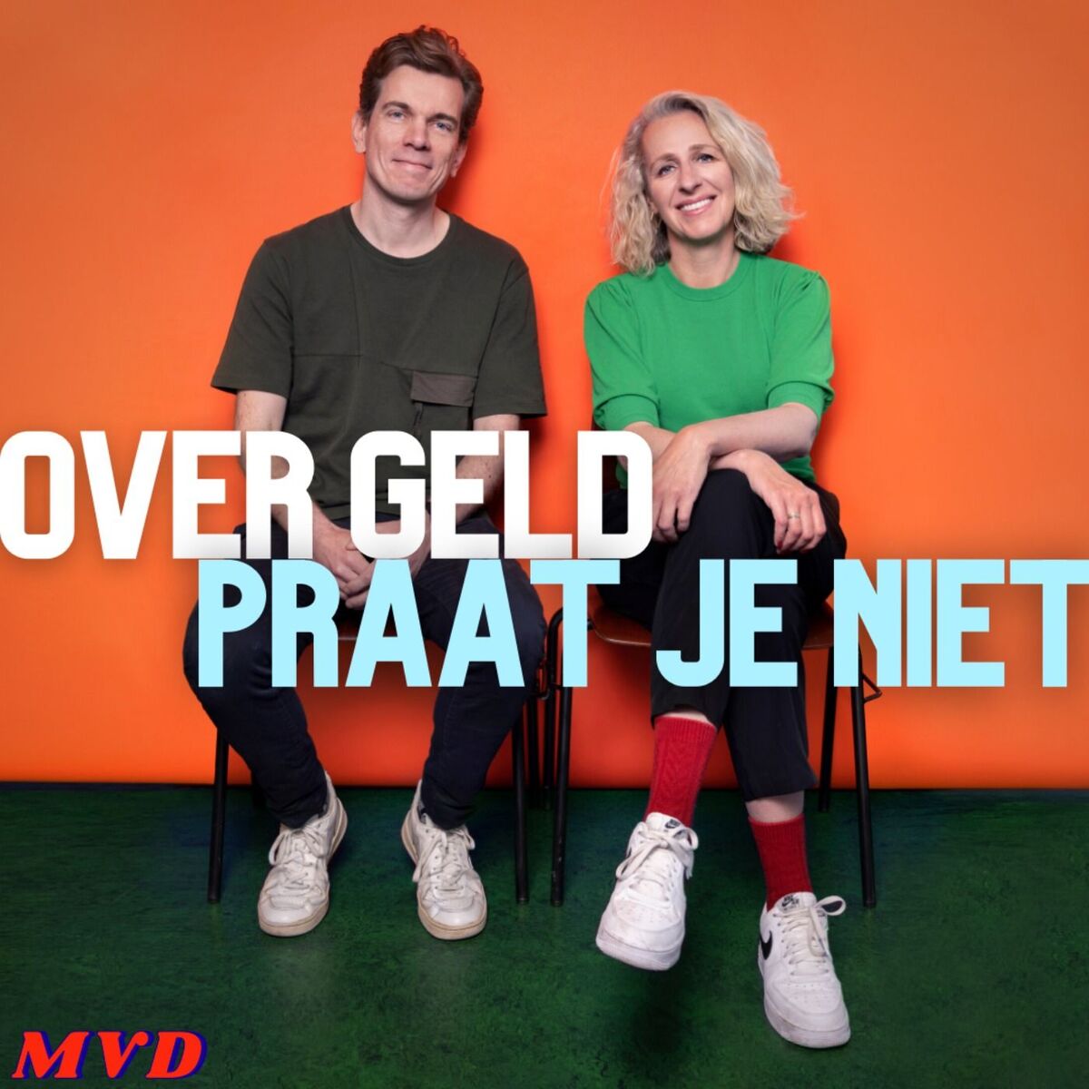 Show cover of Over geld praat je niet