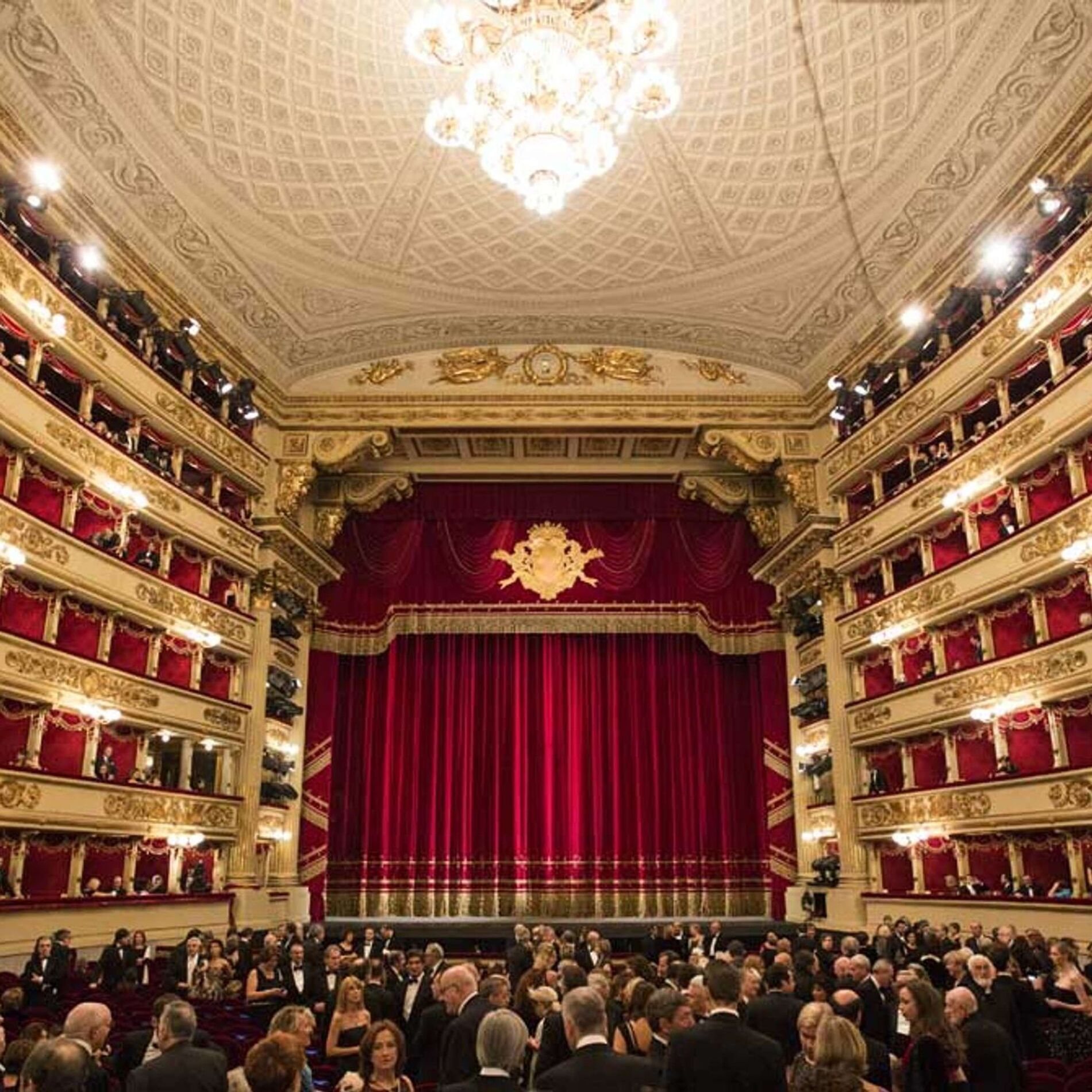 Show cover of L'Opera
