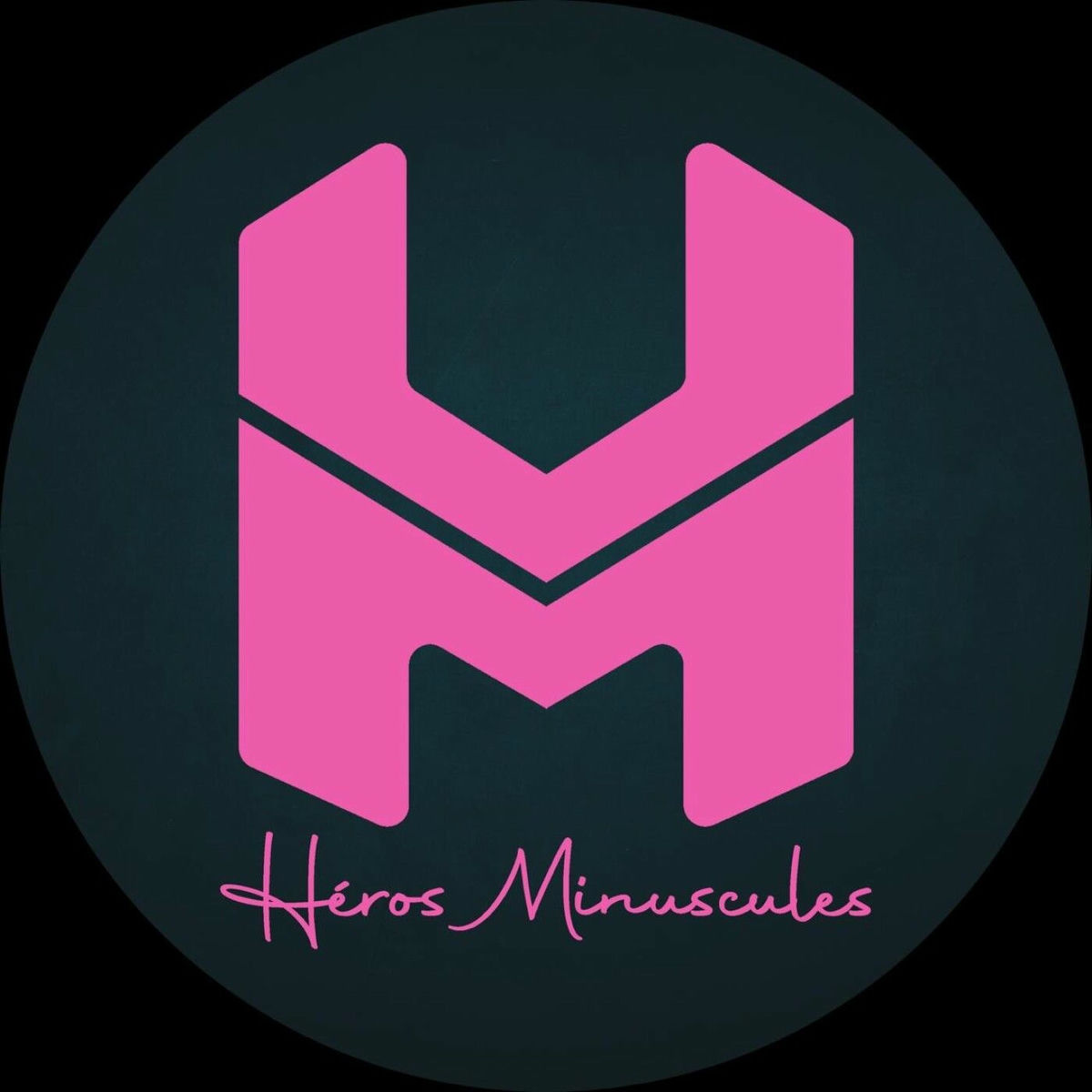 Show cover of Héros Minuscules