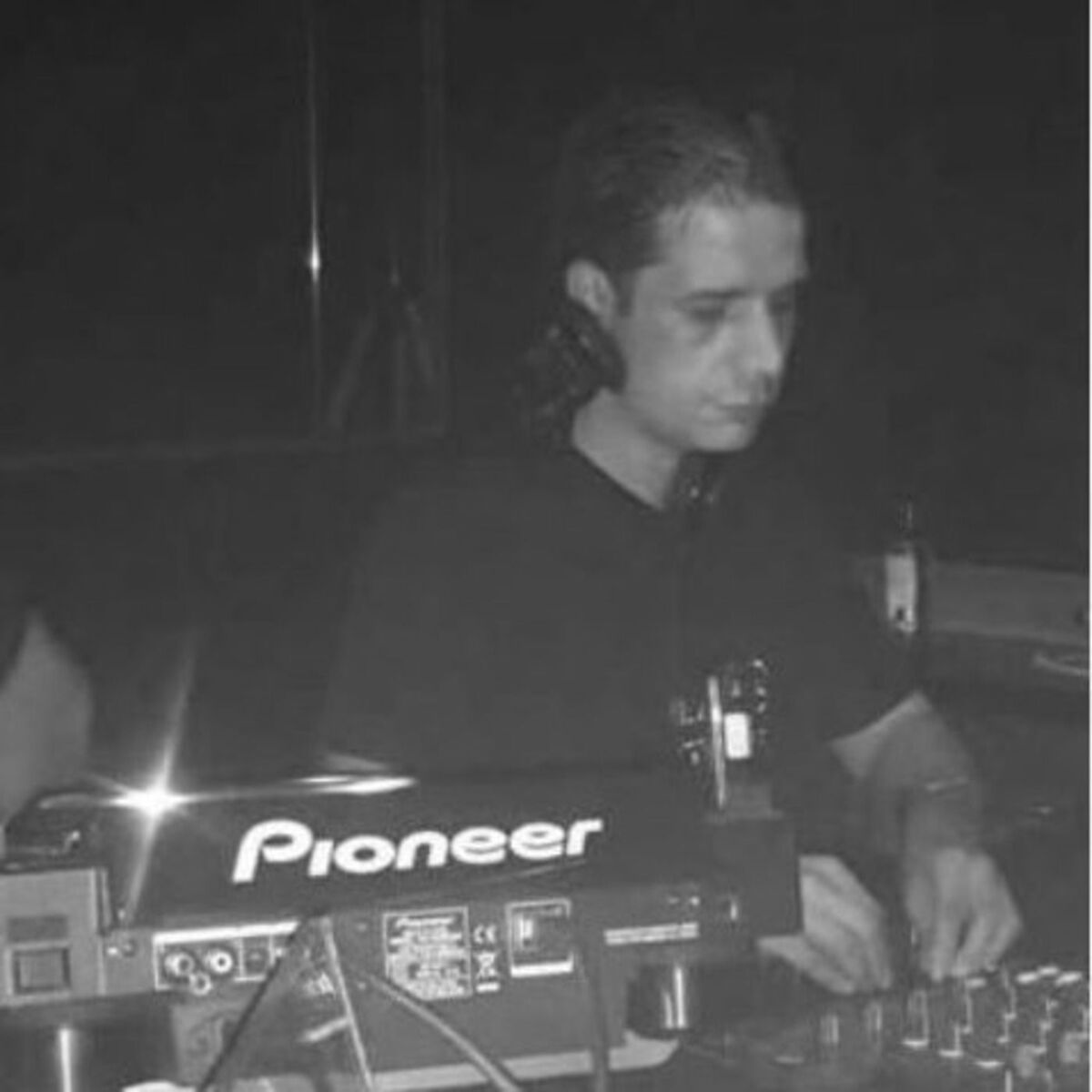 Show cover of Guen B