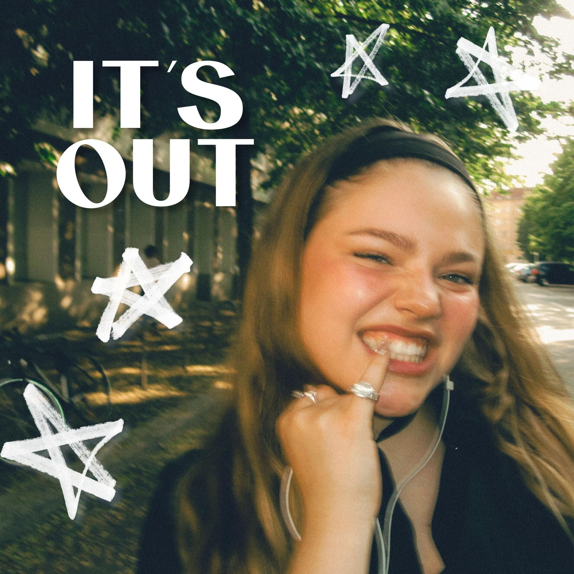 Show cover of It's Out mit Faye Montana