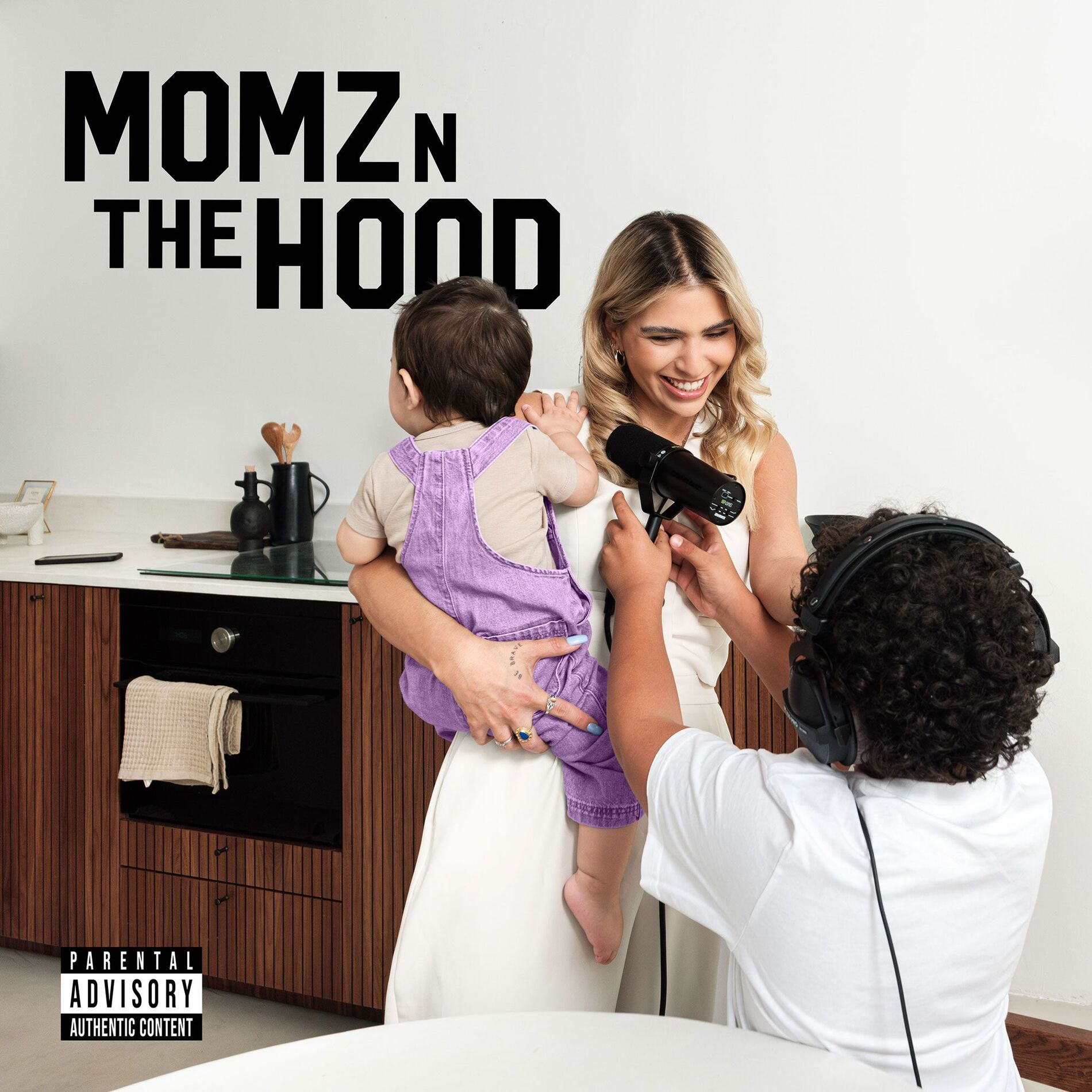 Show cover of MOMZ N THE HOOD