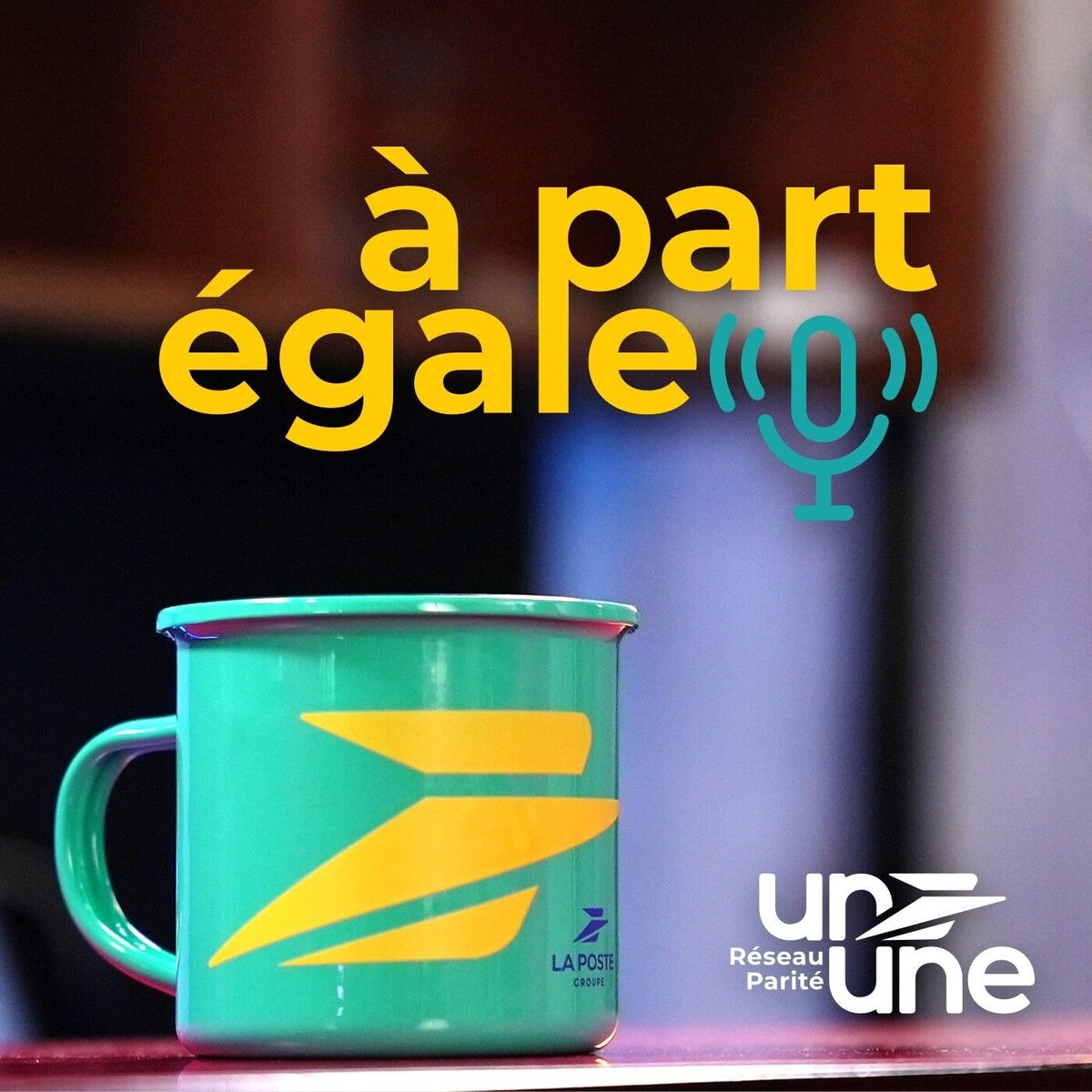 Show cover of À part Égale
