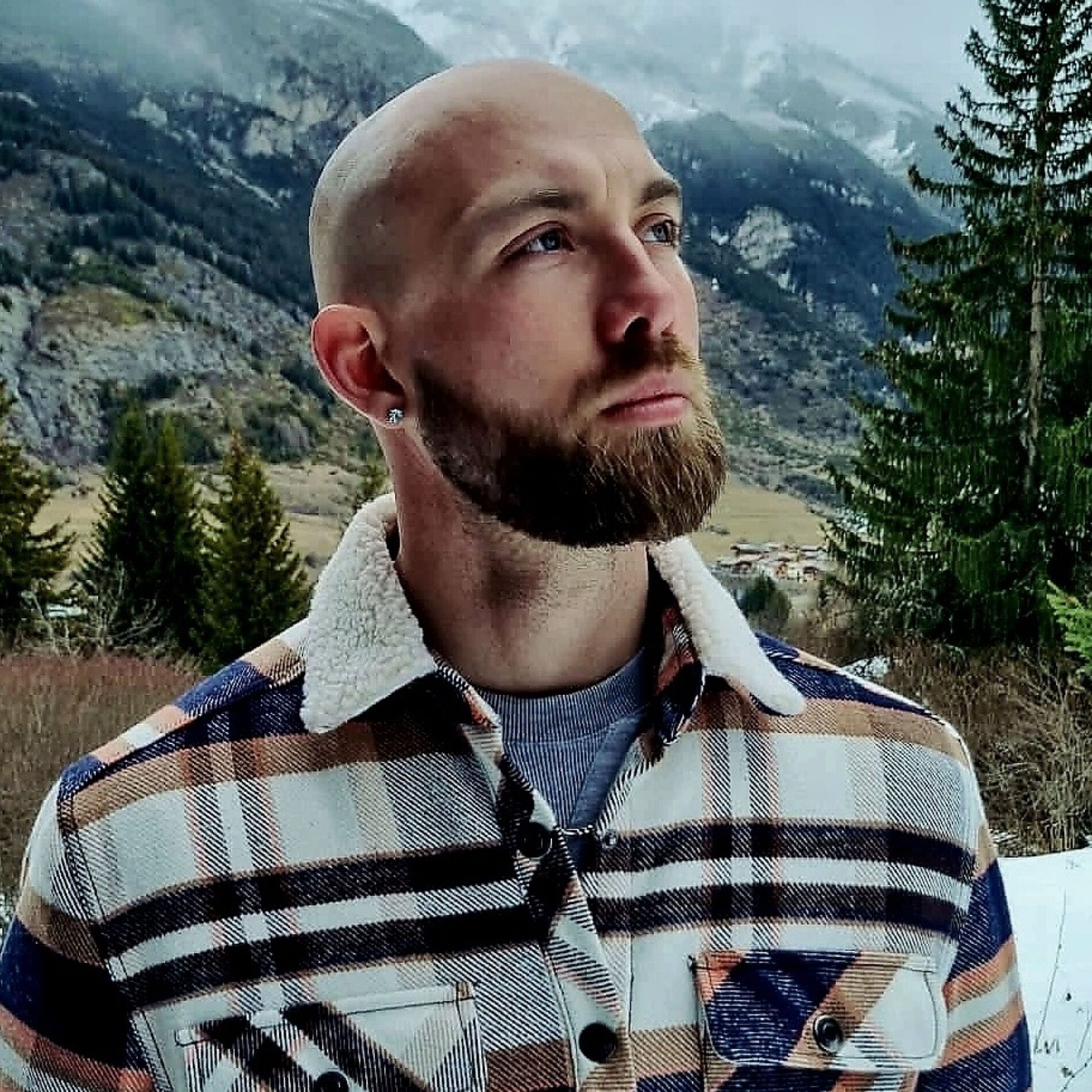 Show cover of Logan IRL.