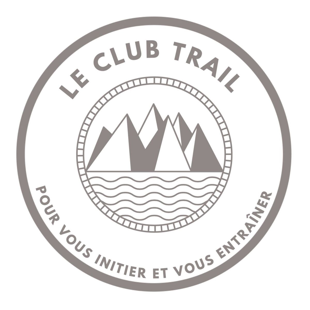 Show cover of Le Club Trail