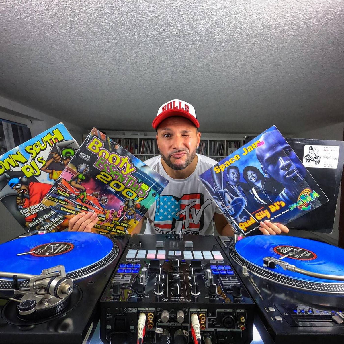 Show cover of DJ JELLIN