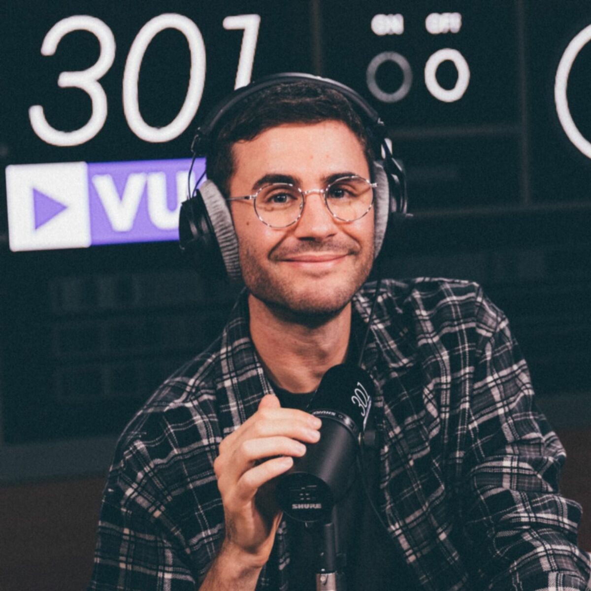 Show cover of 301 vues