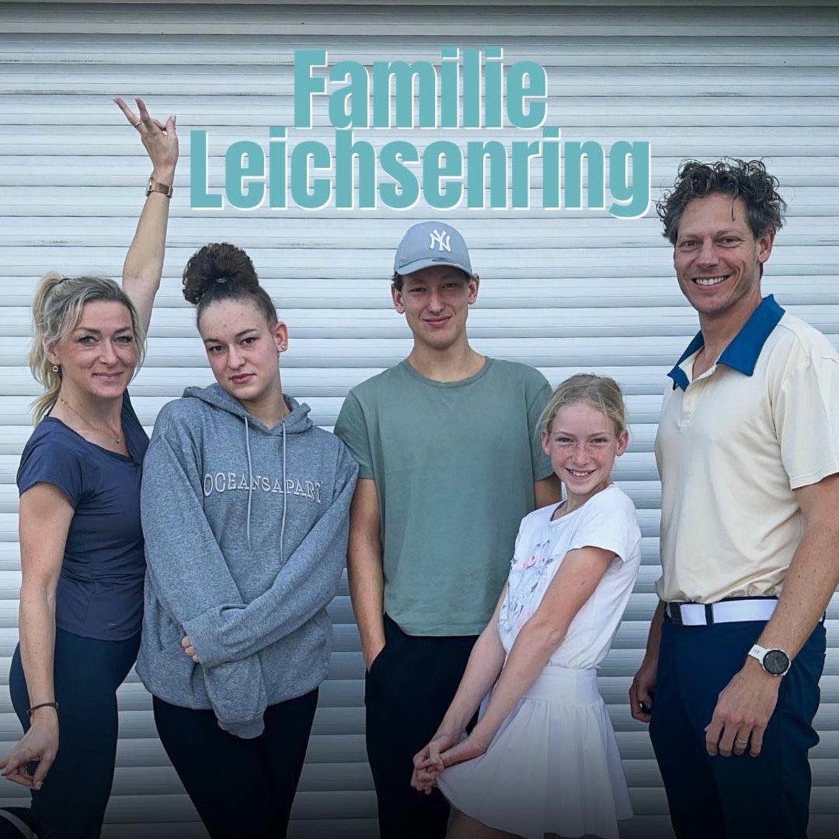 Show cover of Familie Leichsenring