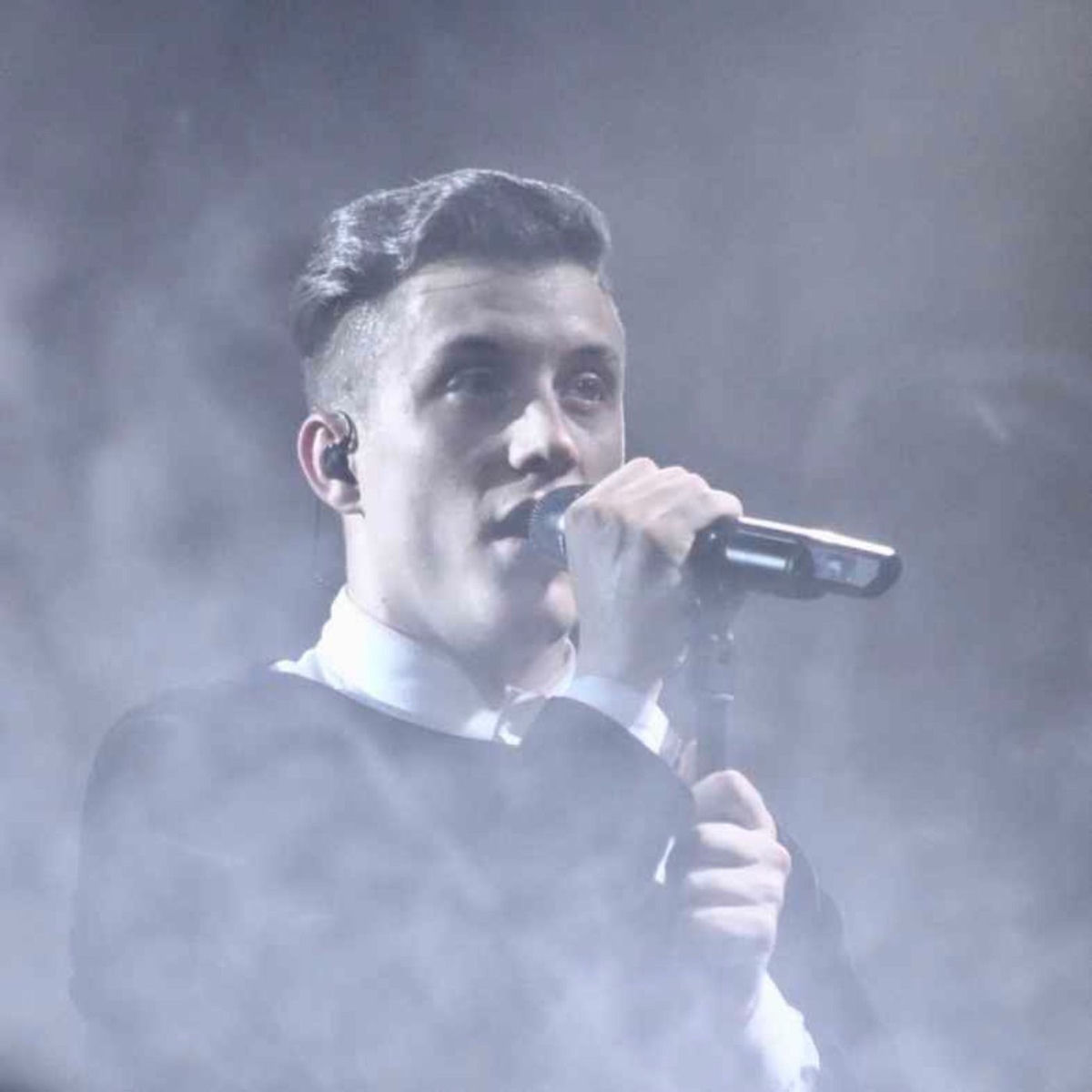 Show cover of LOÏC NOTTET - LIVE PERFORMANCES