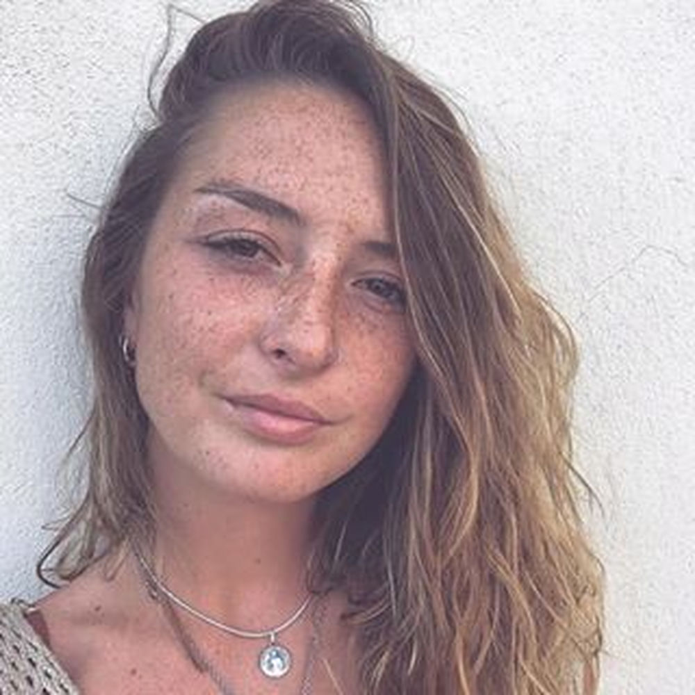 Deezer profile picture for @Clara