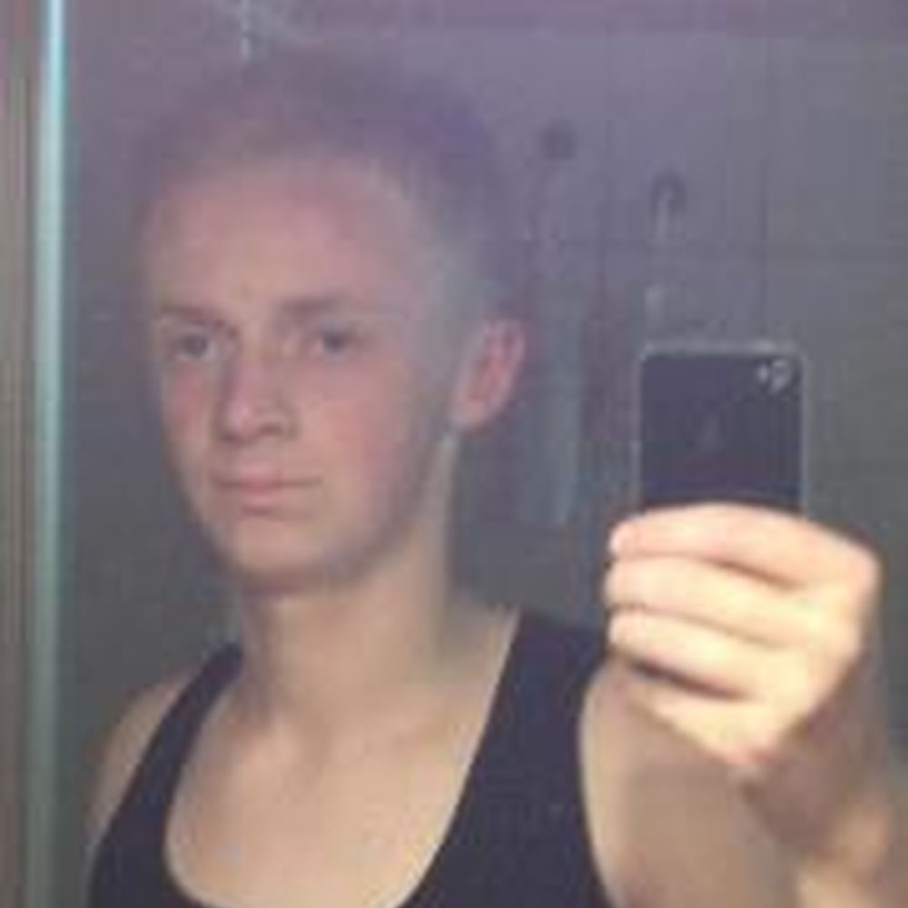 Deezer profile picture for @Anton