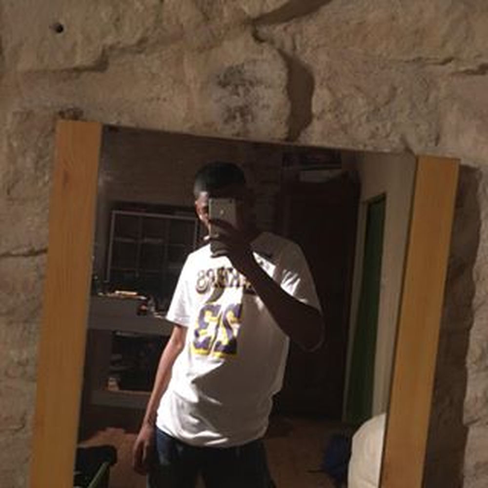 Deezer profile picture for @logos