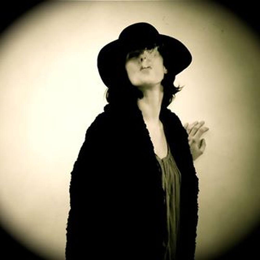Deezer profile picture for @sisterhood