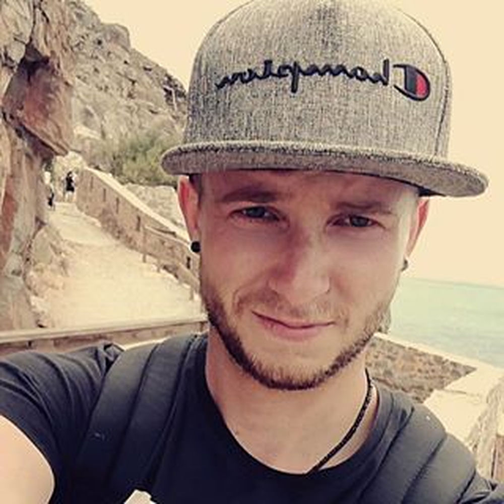 Deezer profile picture for @PiNbaLL