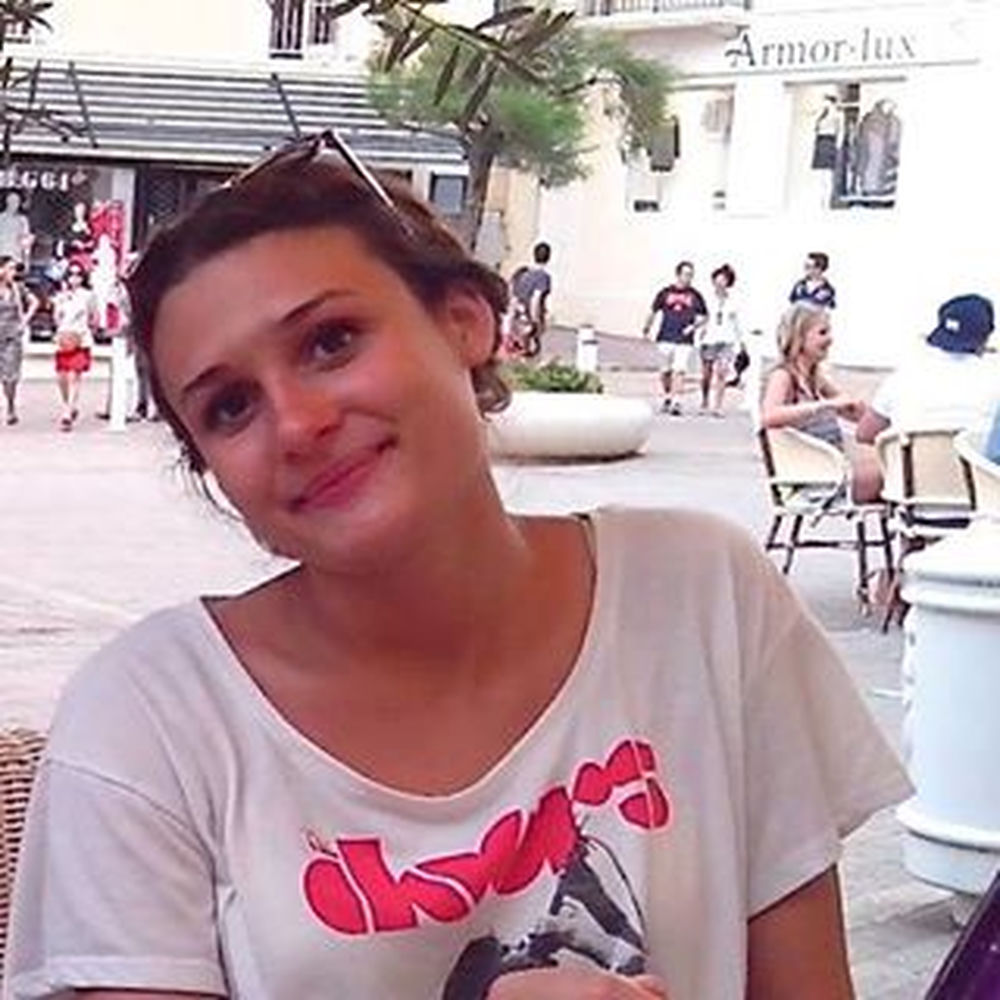 Deezer profile picture for @mademoiselle