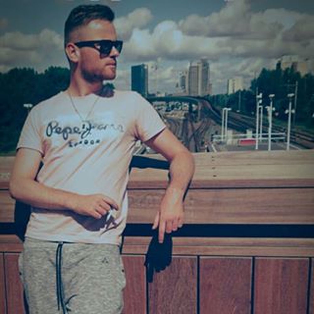 Deezer profile picture for @cb