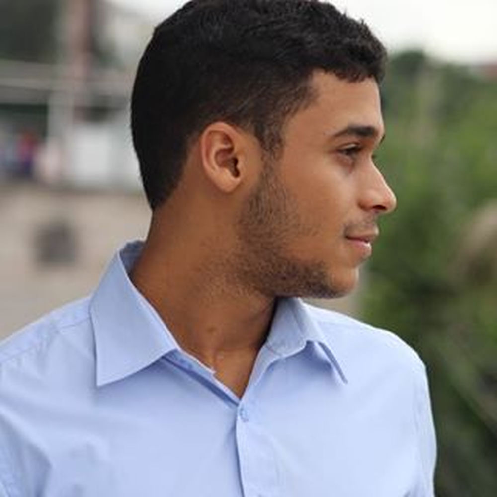 Deezer profile picture for @dey