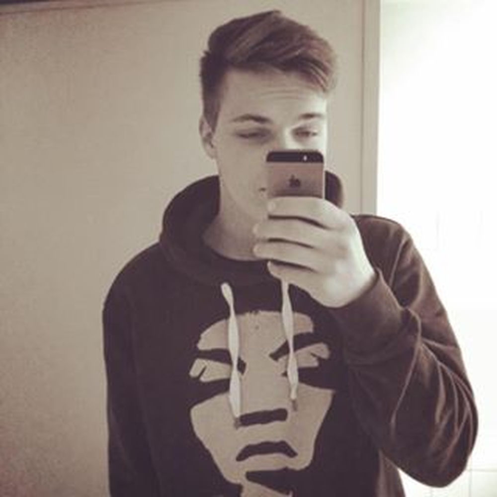 Deezer profile picture for @Hussy