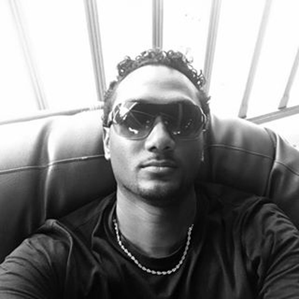Deezer profile picture for @SADIK